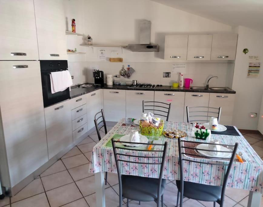 B&B Via Roma N. 12 Valfabbrica Экстерьер фото